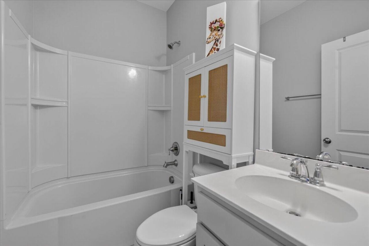 1206 Segar Street Photo 9