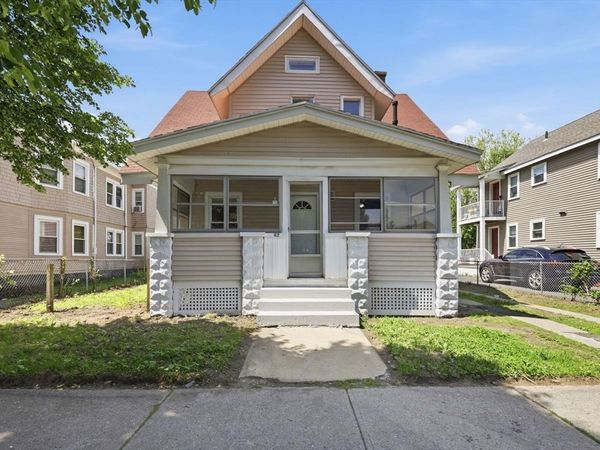 62 Kenyon St, Springfield, MA 01109