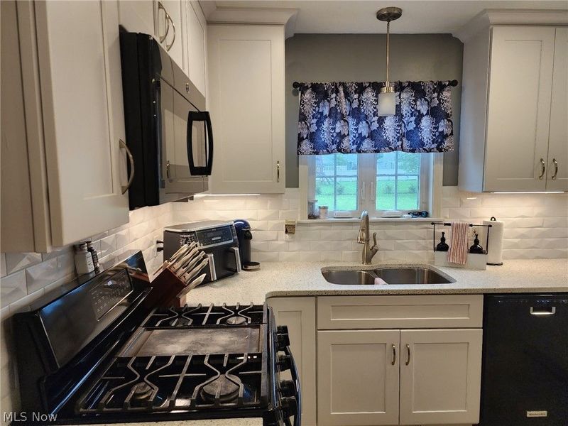 11270 Grand Valley Drive NW, Uniontown, OH 44685 Photo 10