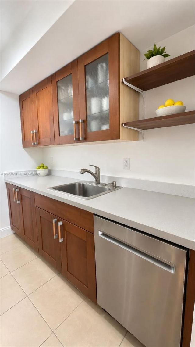 2350 NE 135th St, Unit 206, North Miami, FL 33181 Photo