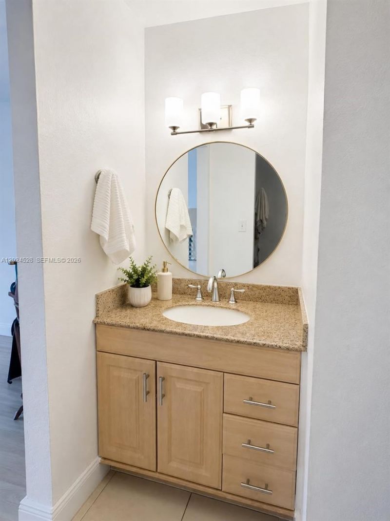 2350 NE 135th St, Unit 206, North Miami, FL 33181 Photo