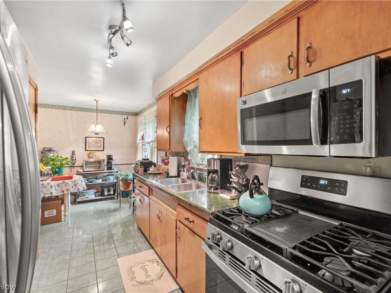 449 Dover Center Road, Bay Village, OH 44140 Photo 11