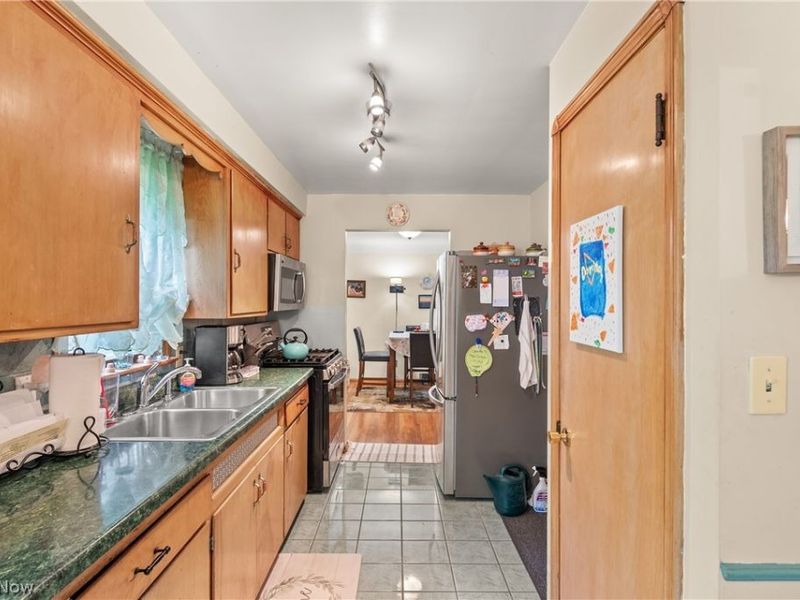 449 Dover Center Road, Bay Village, OH 44140 Photo 16