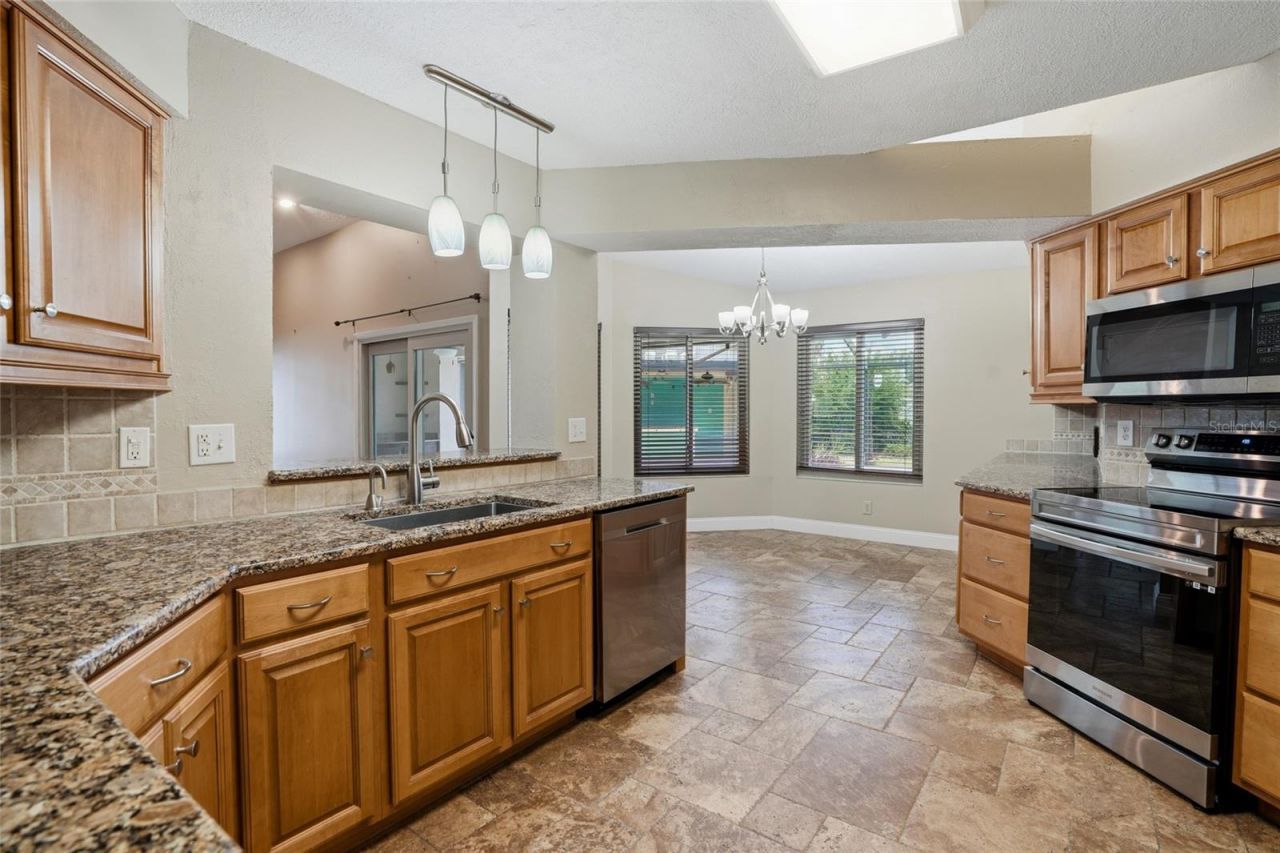 2715 Mock Orange Court, Valrico, FL 33594 Photo