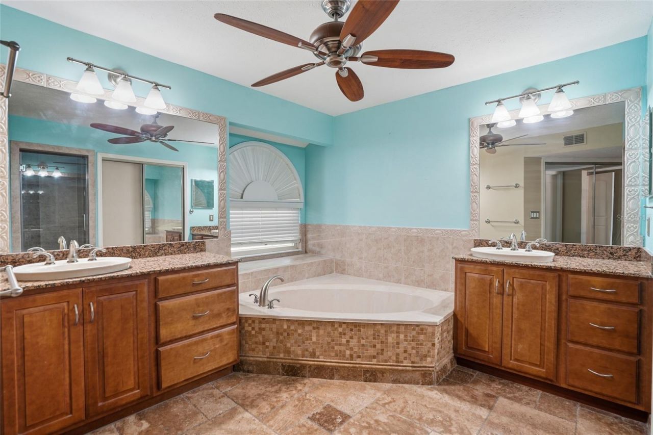 2715 Mock Orange Court, Valrico, FL 33594 Photo