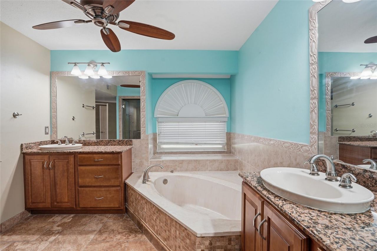 2715 Mock Orange Court, Valrico, FL 33594 Photo
