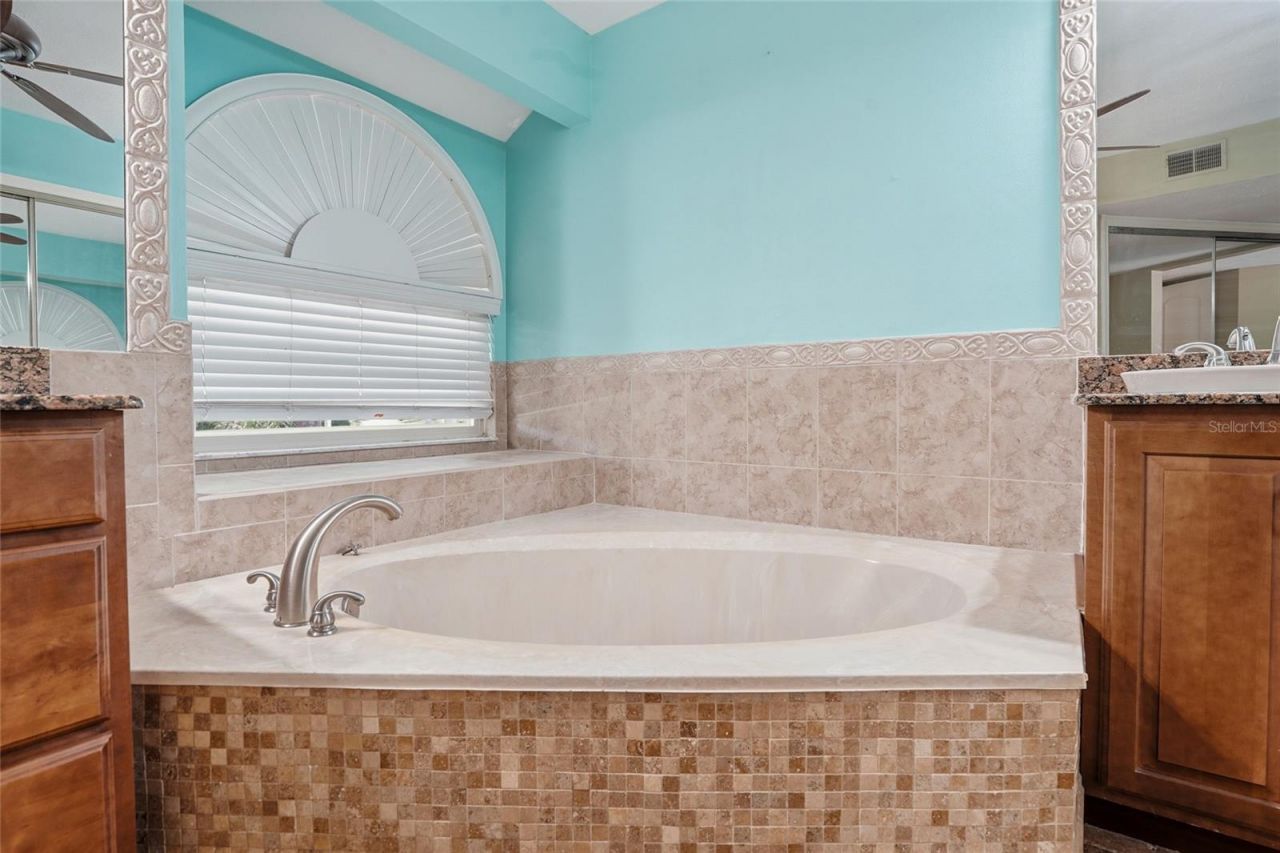 2715 Mock Orange Court, Valrico, FL 33594 Photo