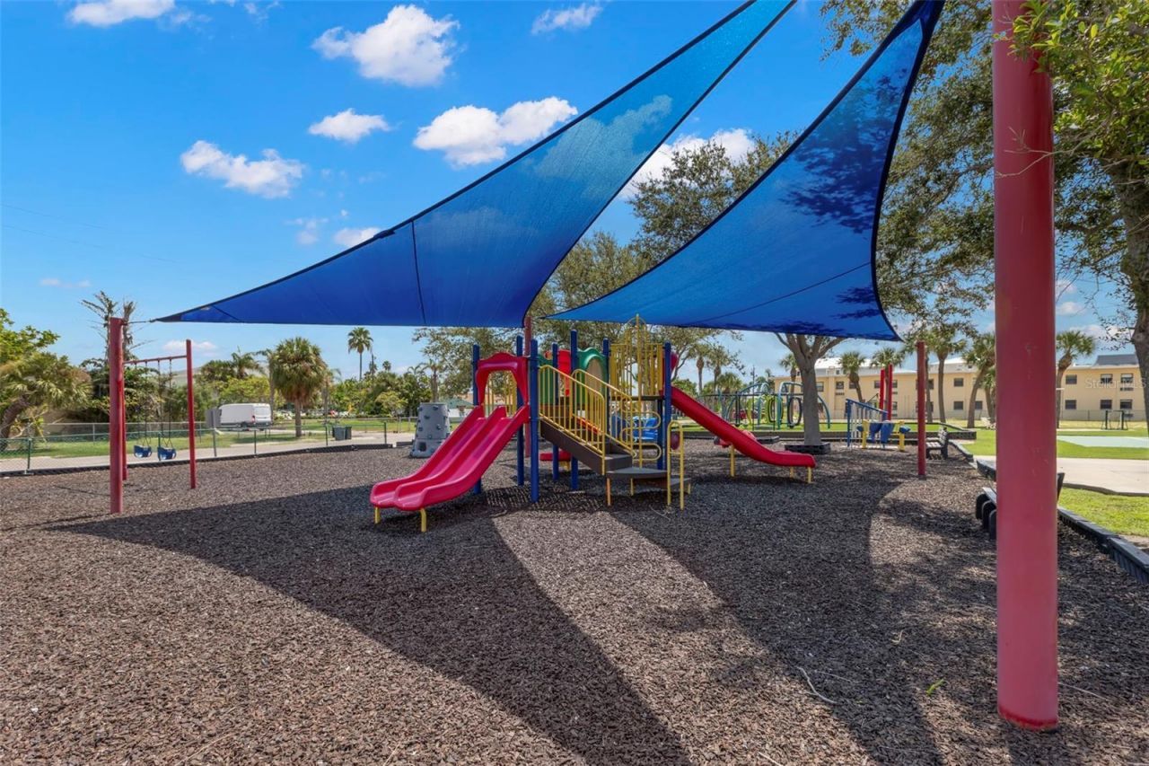 16333 Gulf Boulevard, Unit 113, Redington Beach, FL 33708 Photo