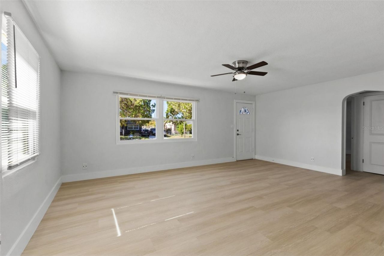 4115 Fairfield Avenue S, Saint Petersburg, FL 33711 Photo