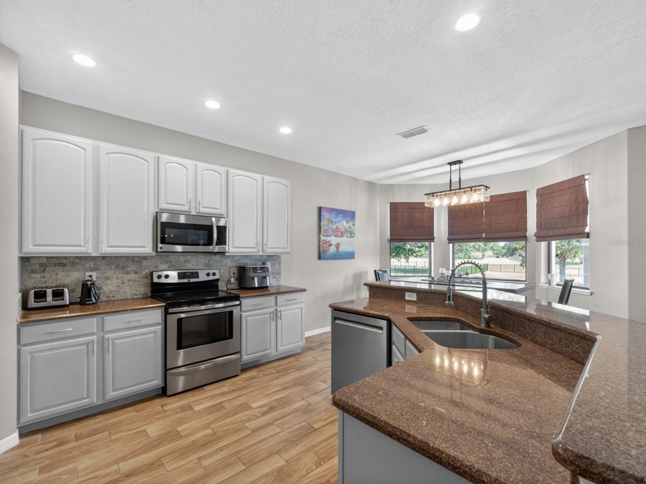 24215 Weldon Drive, Eustis, FL 32736 Photo