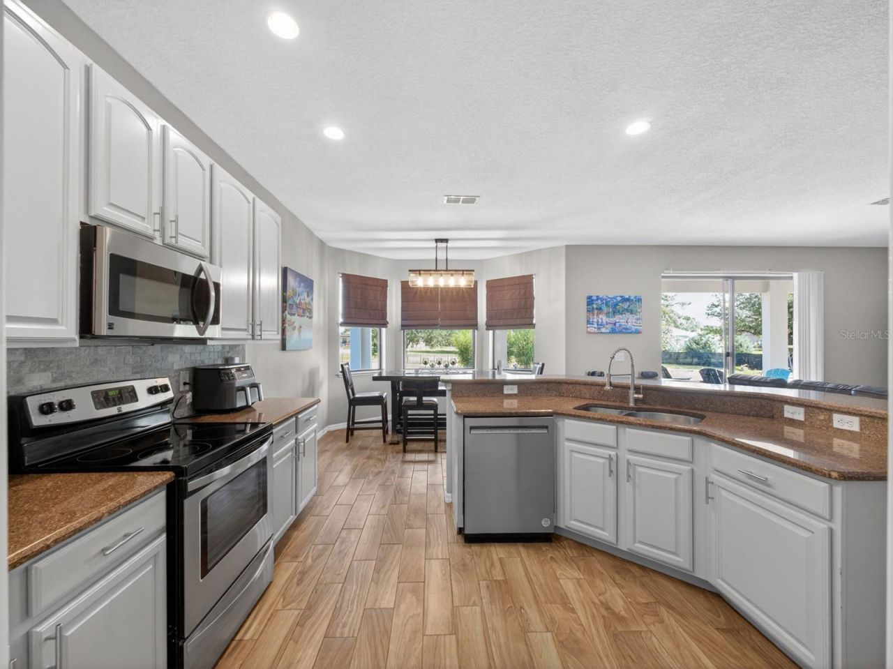 24215 Weldon Drive, Eustis, FL 32736 Photo