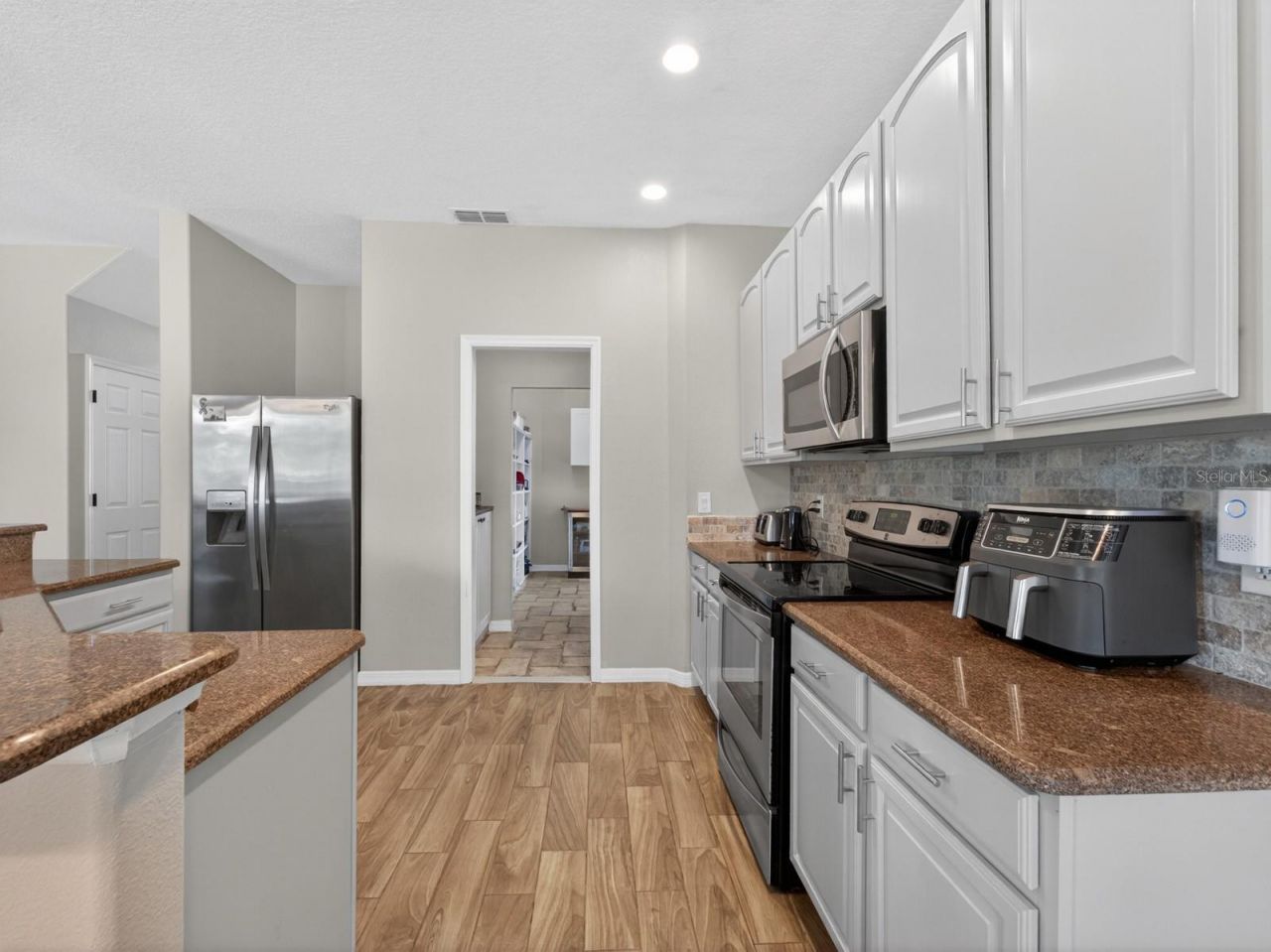 24215 Weldon Drive, Eustis, FL 32736 Photo