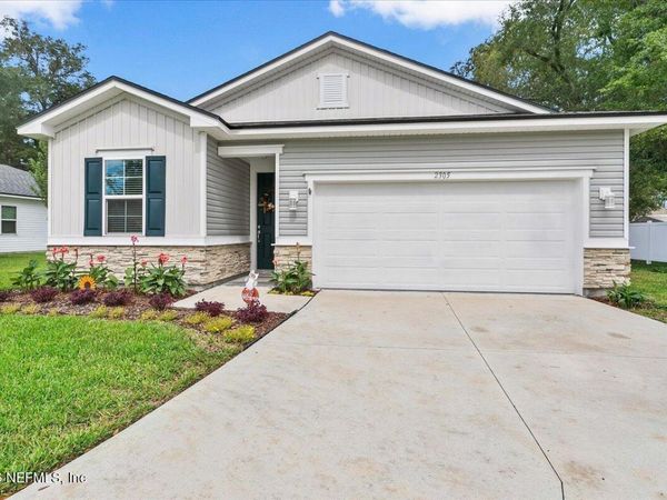 2305 LINCOLN SENDERO Trail, Jacksonville, FL 32218