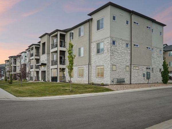 13525 S POOLE DR W, Unit B102, Riverton, UT 84096