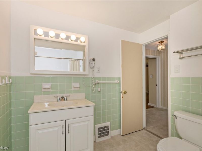4810 Westbourne Road, Lyndhurst, OH 44124 Photo 31