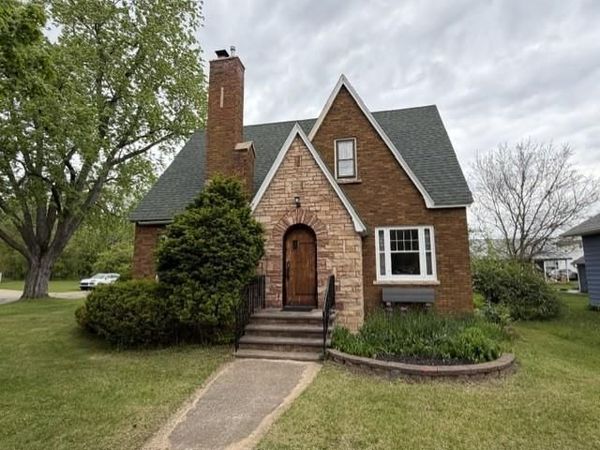 1203 ROYALTON STREET, Waupaca, WI 54981