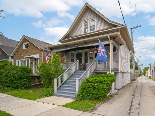 813 Circle Avenue , Forest Park, IL 60130