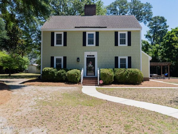 311 Doll Street , Elizabethtown, NC 28337