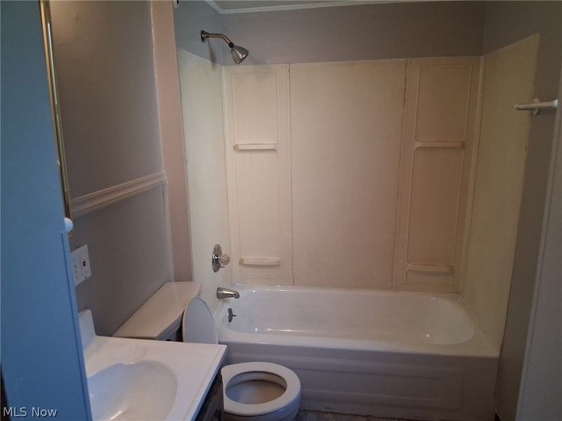 930 Evangeline Road, Cleveland, OH 44110 Photo 8