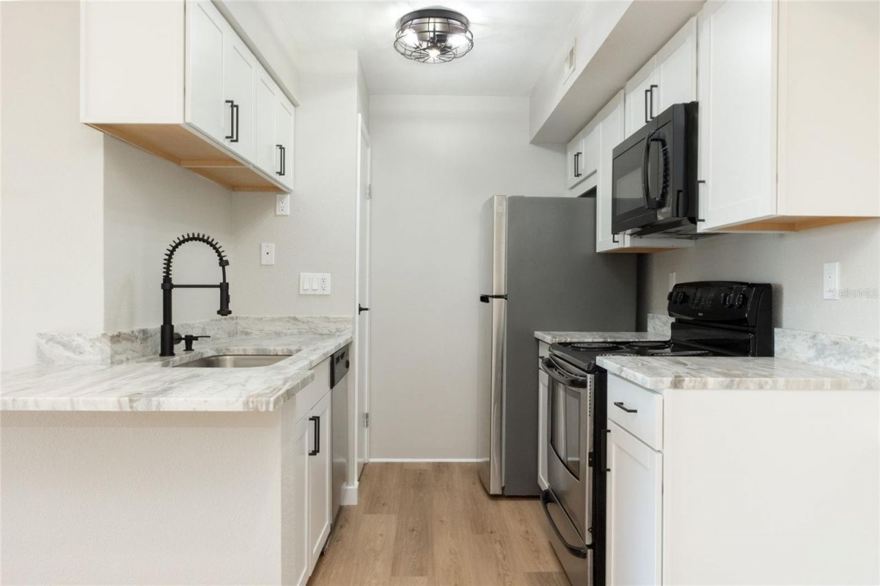 9100 Dr Martin Luther King Jr Street N, Unit 908, Saint Petersburg, FL 33702 Photo