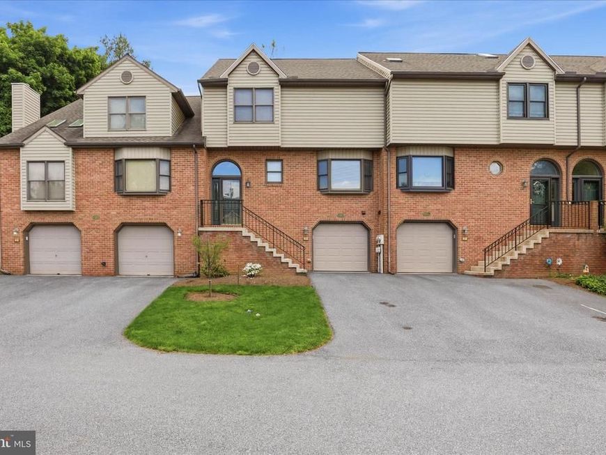 38 River Bend Park, Lancaster, PA 17602 Main Photo
