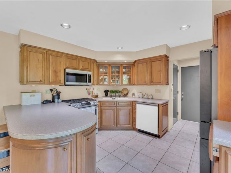 8551 Hunters Trail SE, Howland, OH 44484 Photo 17