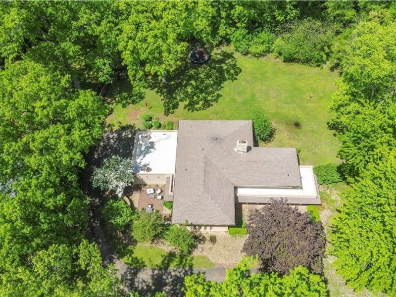 8551 Hunters Trail SE, Howland, OH 44484 Photo 5