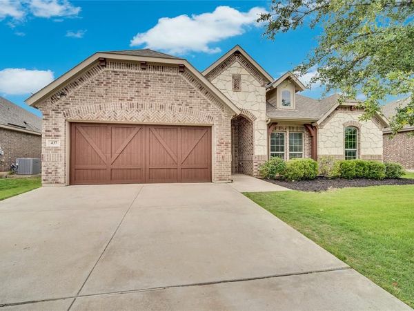 437 Whispering Willow Drive, Midlothian, TX 76065