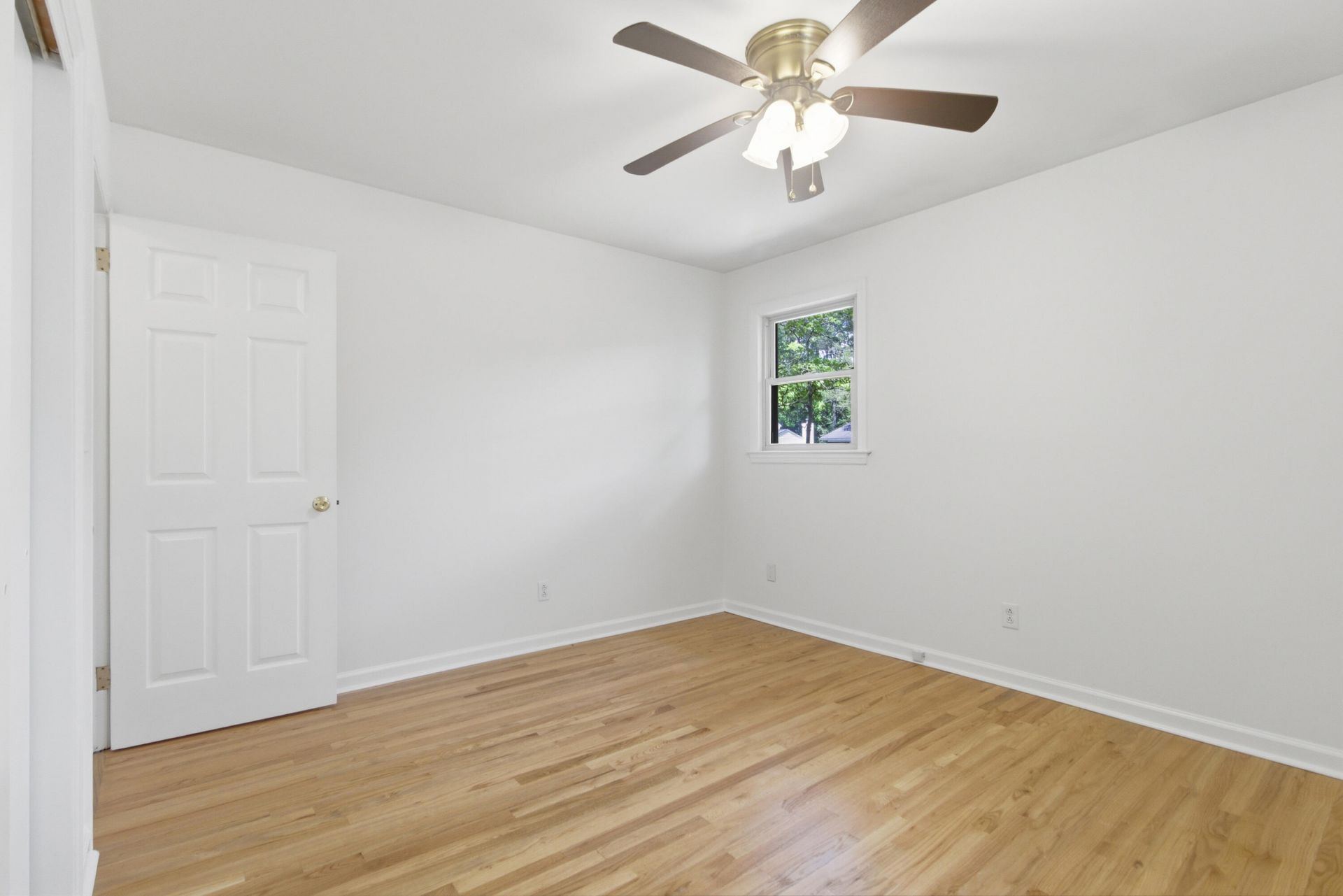 2754 Clover Street Photo 18