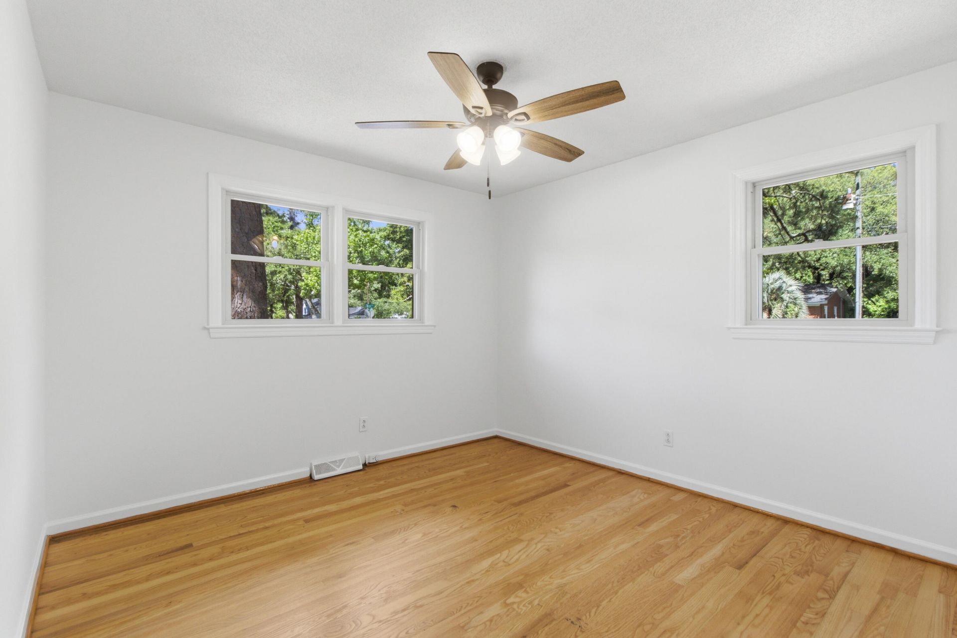 2754 Clover Street Photo 19