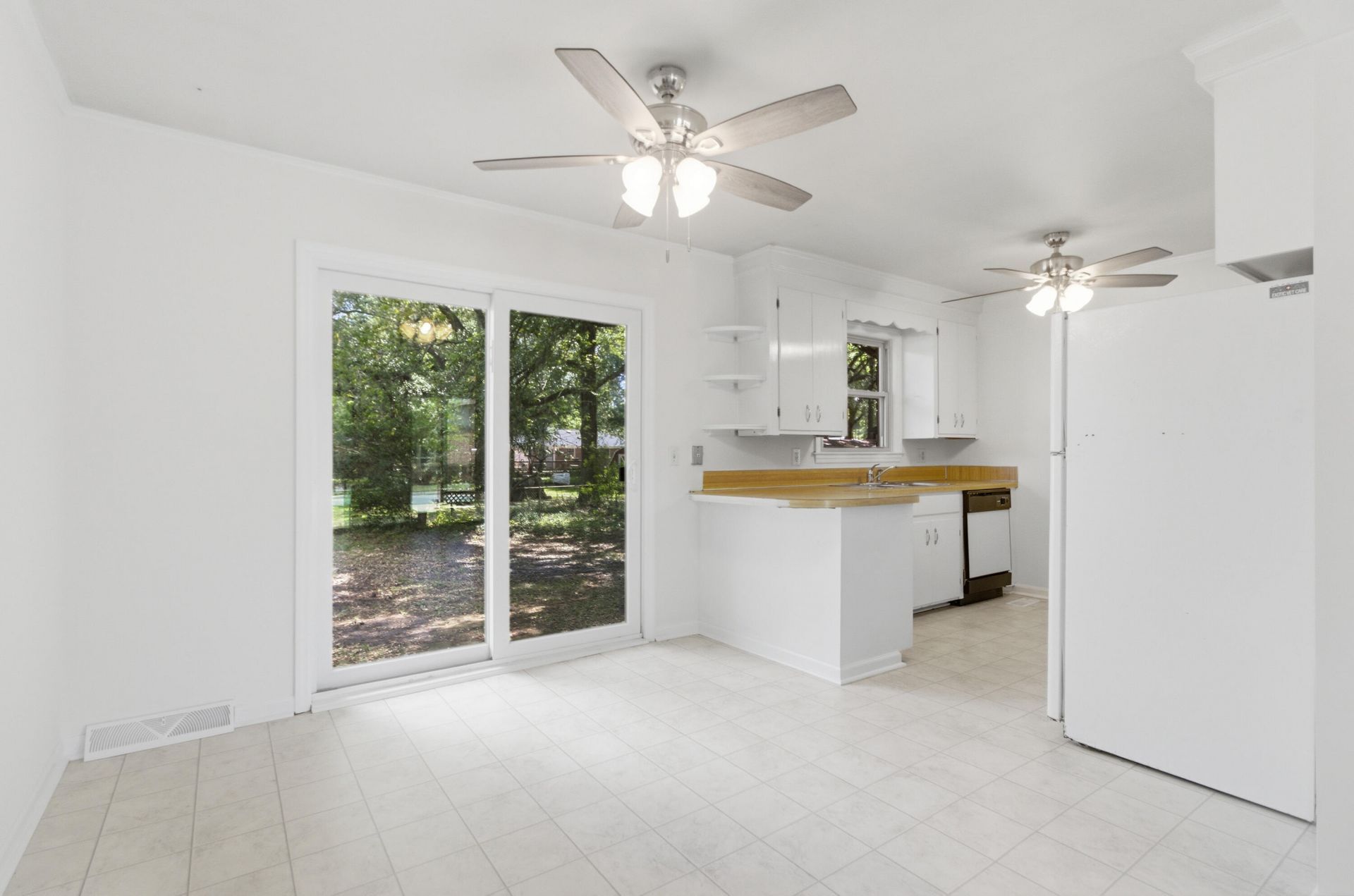 2754 Clover Street Photo 8