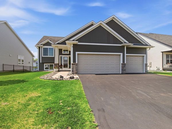 2802 213th Street W, Farmington, MN 55024
