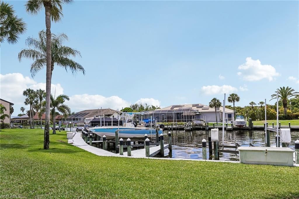15489 Admiralty Cir, Unit 5, North Fort Myers, FL 33917 Photo