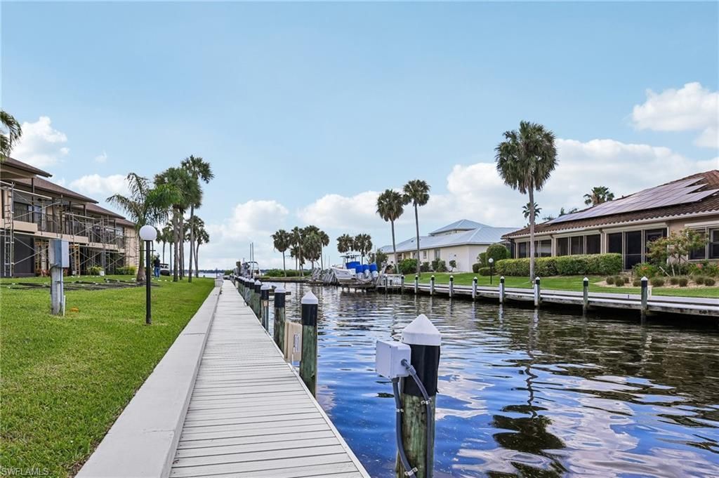 15489 Admiralty Cir, Unit 5, North Fort Myers, FL 33917 Photo