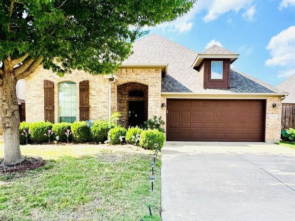 8105 Winter Falls Trail, Fort Worth, TX 76053