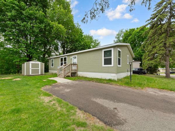 12270 Geneva Way , Apple Valley, MN 55124