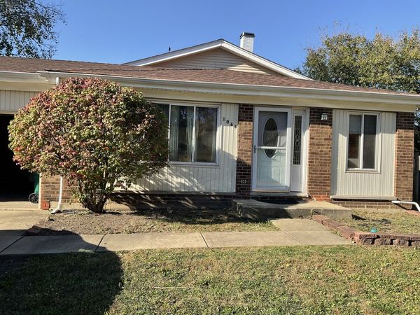 1066 Foxworth Boulevard , Lombard, IL 60148