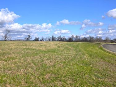 214 Stillwater Boulevard, Russell Springs, KY 42642