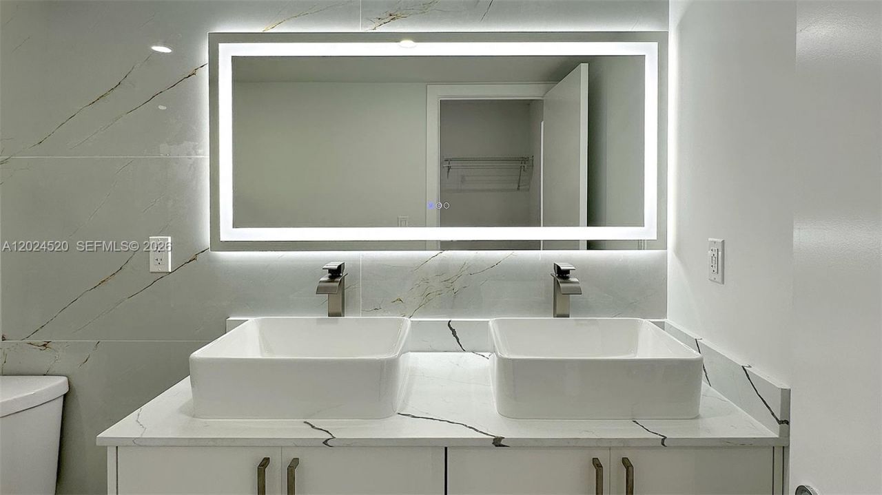 2750 NE 183rd St , Unit 1508, Aventura, FL 33160 Photo