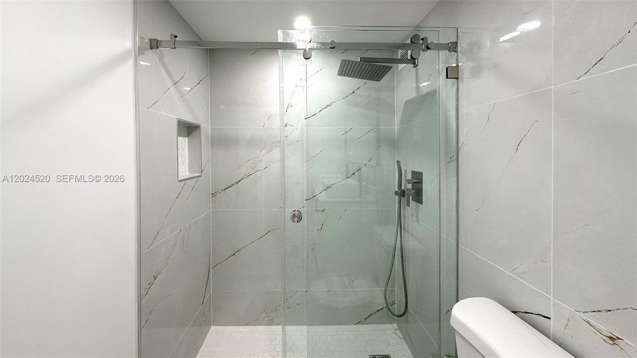 2750 NE 183rd St , Unit 1508, Aventura, FL 33160 Photo