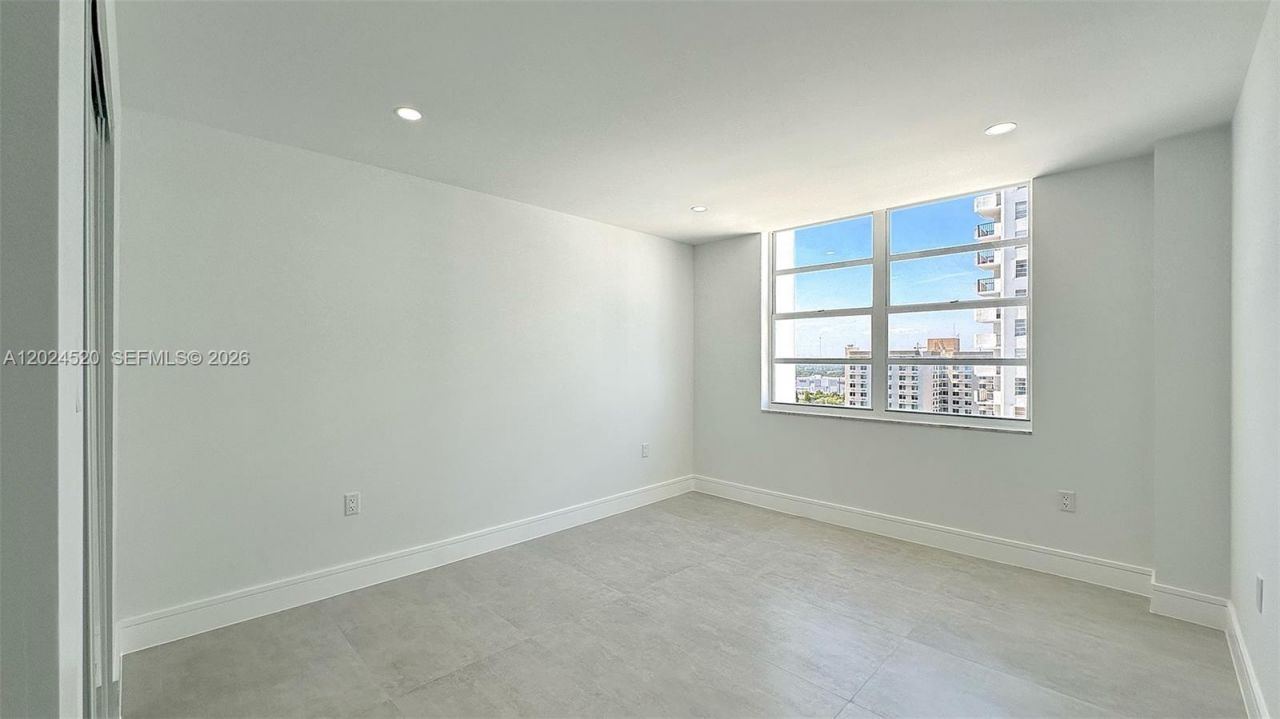 2750 NE 183rd St , Unit 1508, Aventura, FL 33160 Photo