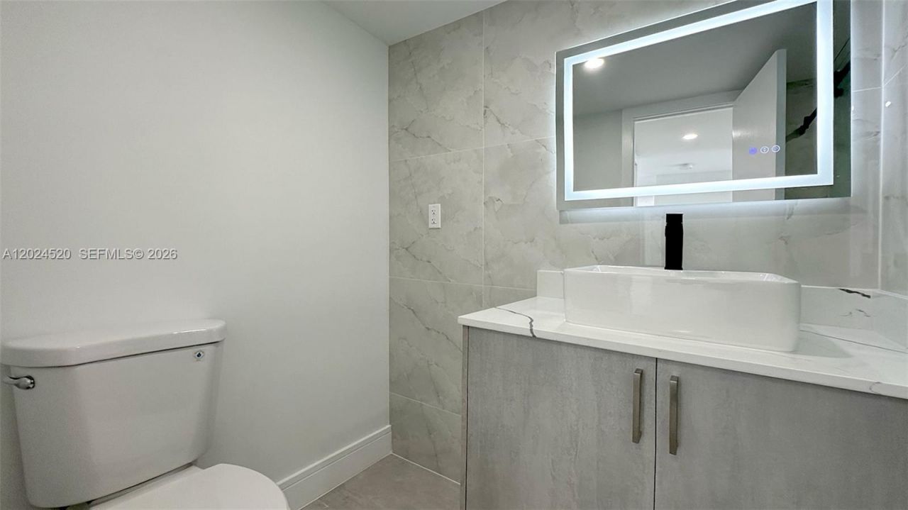 2750 NE 183rd St , Unit 1508, Aventura, FL 33160 Photo