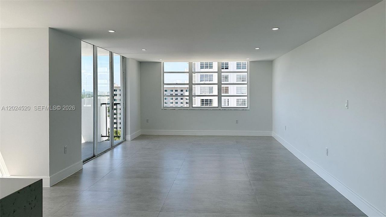 2750 NE 183rd St , Unit 1508, Aventura, FL 33160 Photo