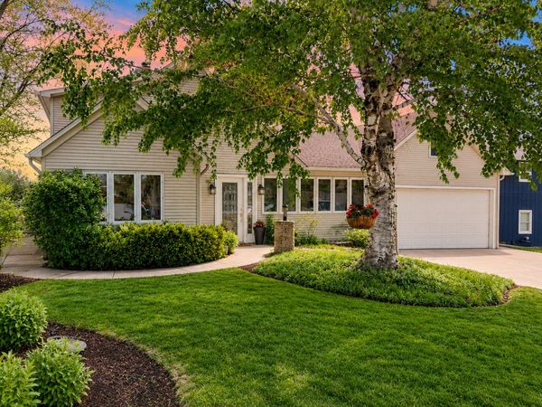 11829 218 Avenue , Bristol, WI 53104