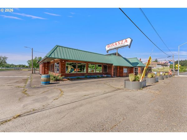 28405 SALMON RIVER HWY, Grand Ronde, OR 97347