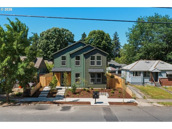 6179 N Albina AVE, Portland, OR 97217