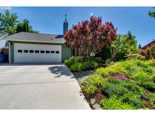 393 SUNSHINE ACRES DR, Eugene, OR 97401