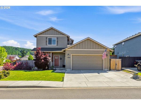 1202 ALBATROSS CT, Sweet Home, OR 97386