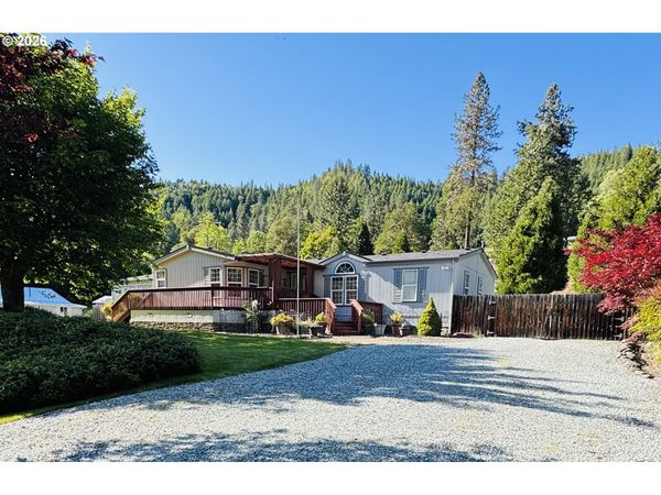 22282 TILLER TRAIL HWY, Days Creek, OR 97429