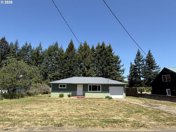 220 W BIRCH ST, Powers, OR 97466